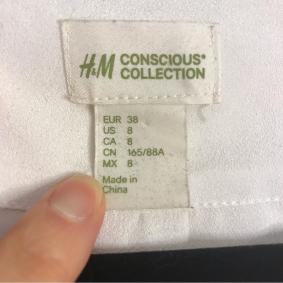 Sleeveless White H&M Blouse - Picture 5 of 6